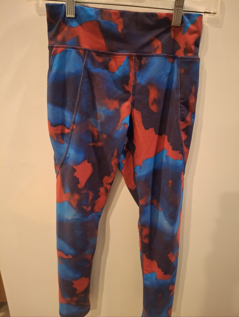 Old Navy Red & Blue Cloud Print Girls' Leggings